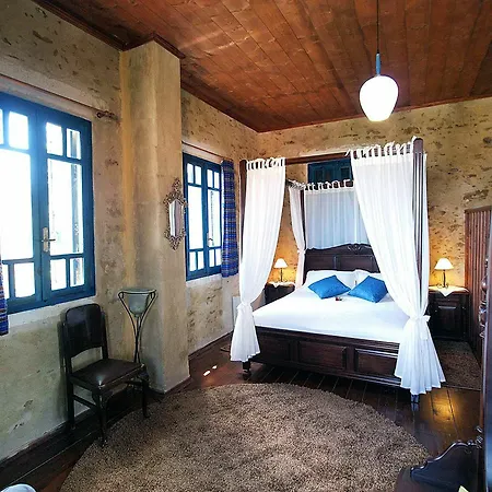 Sofas Pirgos Psilonerou