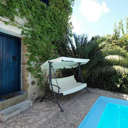 Vila Sofas Pirgos Psilonerou