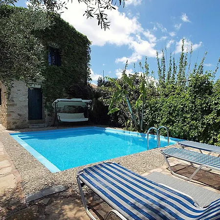 Vila Sofas Pirgos Psilonerou
